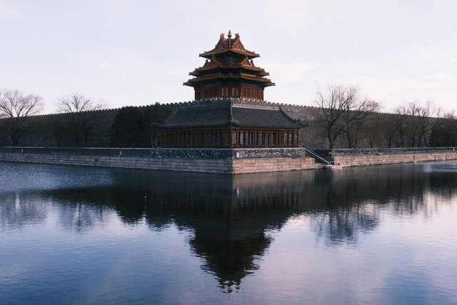 Beijing Beyond the Brochure: Hutongs, Jingshan, and the Right Wall